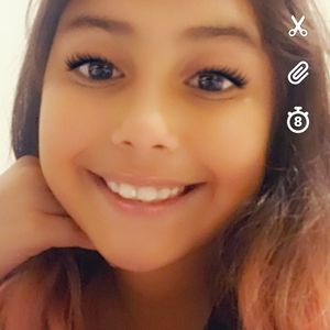 Meet your Posher, Valeria
